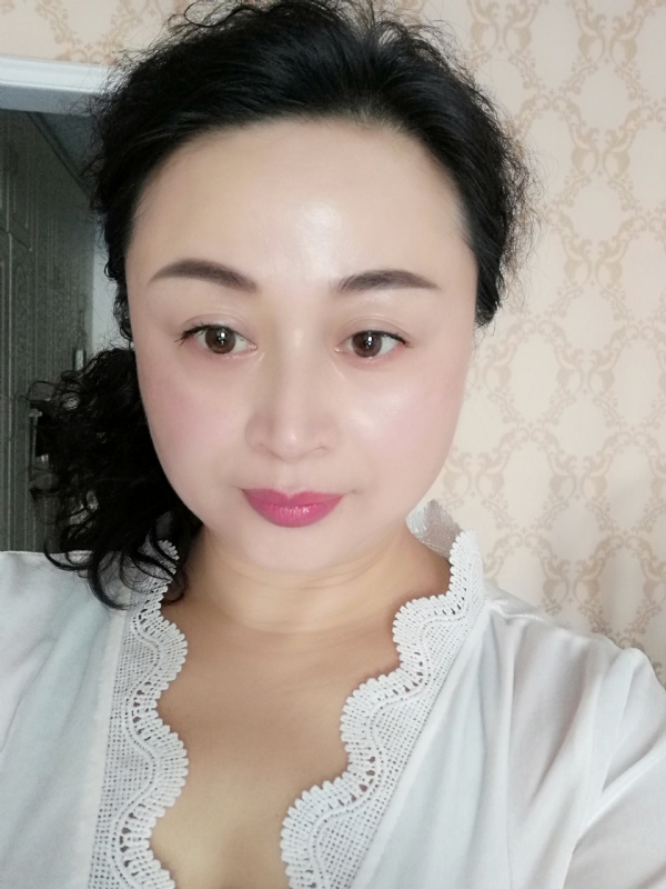 花谢花飞的第一张照片--呼和浩特相亲服务中心