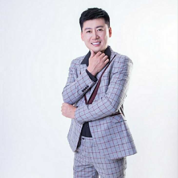 屋顶拾荒人的第一张照片--呼和浩特相亲服务中心