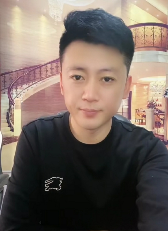 屋顶拾荒人的第三张照片--呼和浩特相亲服务中心