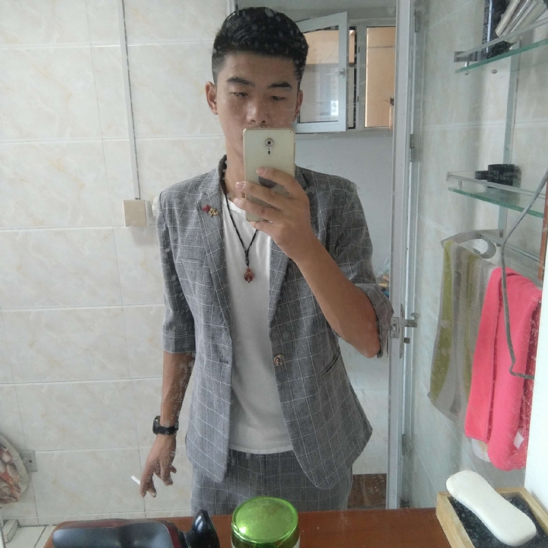 会淹死的鱼的第一张照片--呼和浩特相亲服务中心