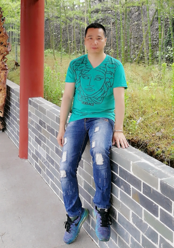 缘分不易的第一张照片--呼和浩特相亲服务中心