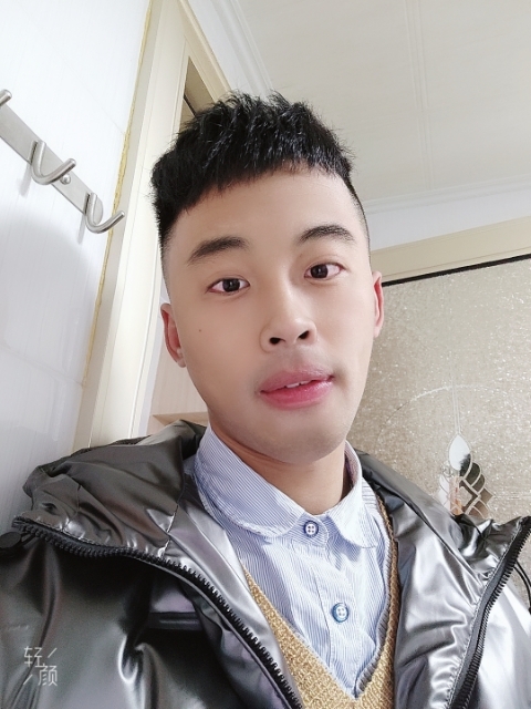 幼稚鬼的第一张照片--呼和浩特相亲服务中心