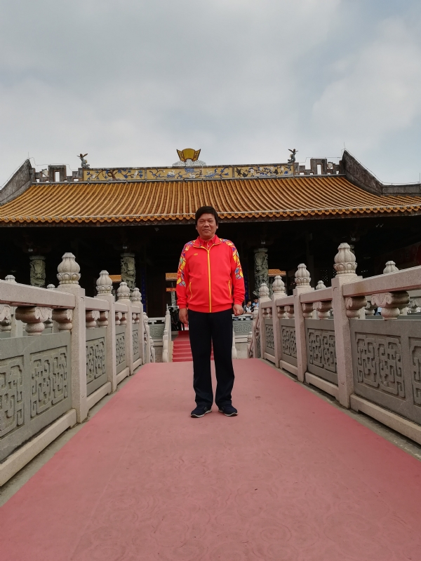 红尘老生的第一张照片--呼和浩特相亲服务中心