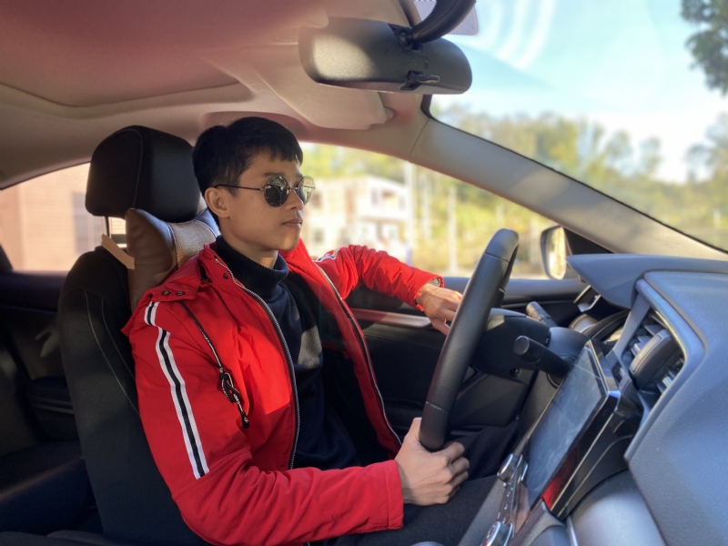 林威成的第二张照片--呼和浩特相亲服务中心