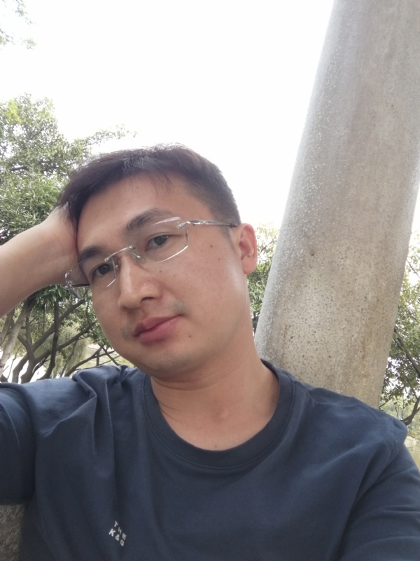 不如随风的第一张照片--呼和浩特相亲服务中心