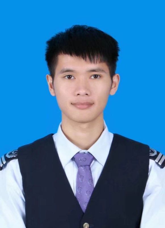 一头奔跑的熊的第一张照片--呼和浩特相亲服务中心