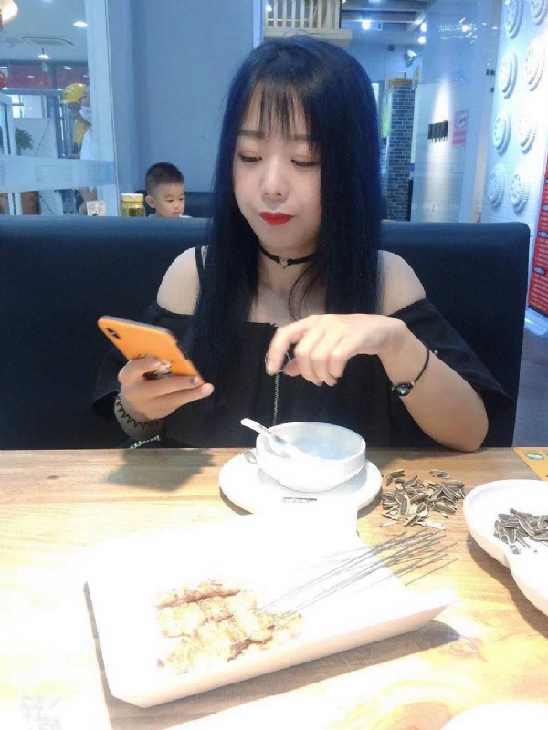 程程的第一张照片--呼和浩特相亲服务中心