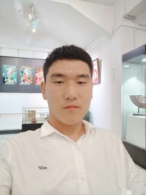 自律人生的第一张照片--呼和浩特相亲服务中心