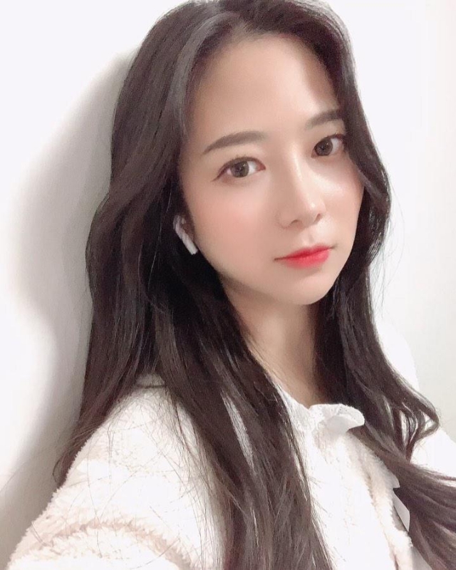 夢怡..的第一张照片--呼和浩特相亲服务中心