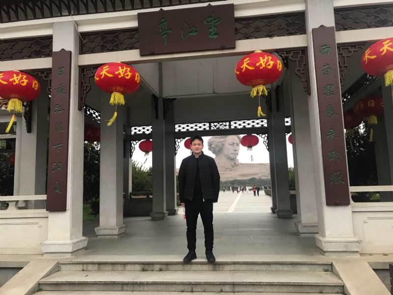 风继续吹的第一张照片--呼和浩特相亲服务中心