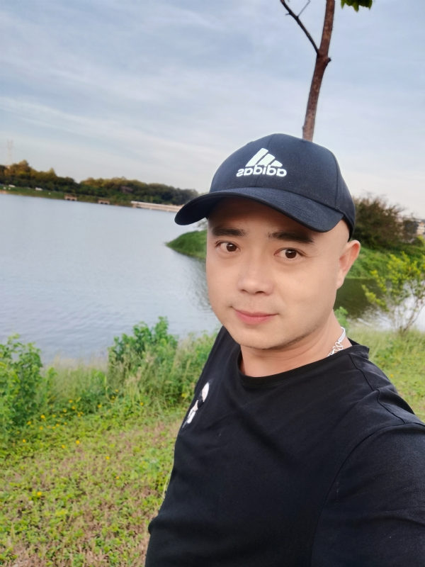 石头哥的第一张照片--呼和浩特相亲服务中心