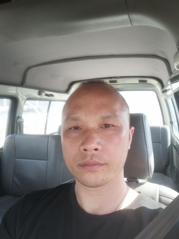 新旺丁的第一张照片--呼和浩特相亲服务中心