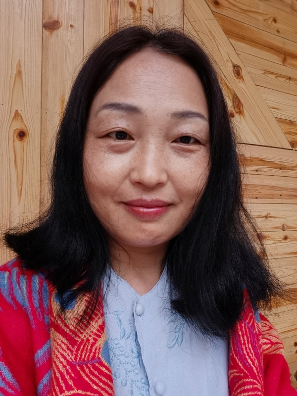 天山雪莲的第一张照片--呼和浩特相亲服务中心