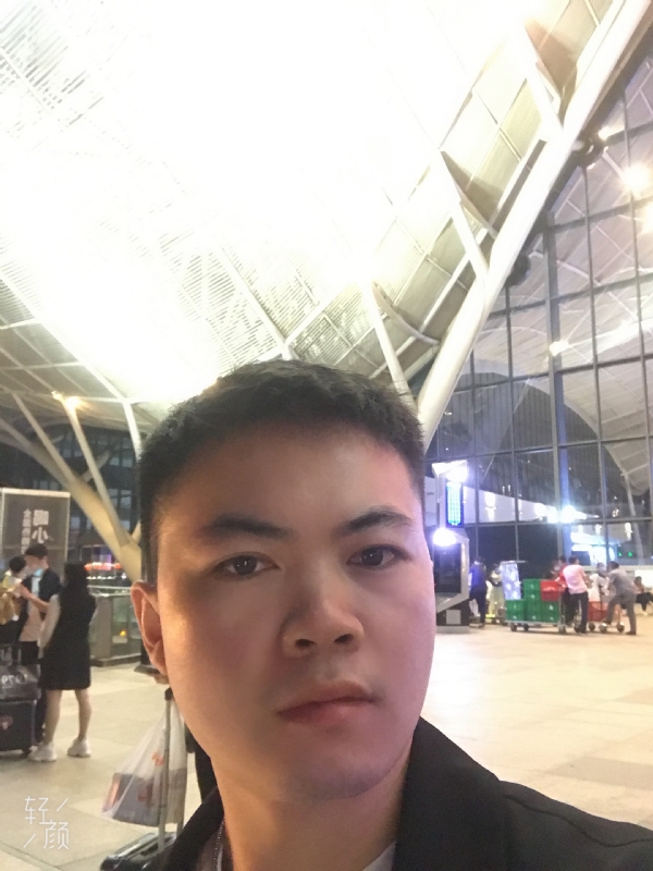 骑马的快乐的第一张照片--呼和浩特相亲服务中心