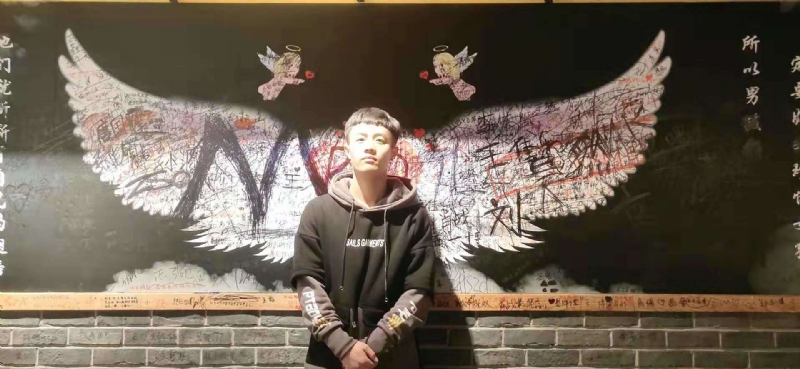 水彩画师的第一张照片--呼和浩特相亲服务中心