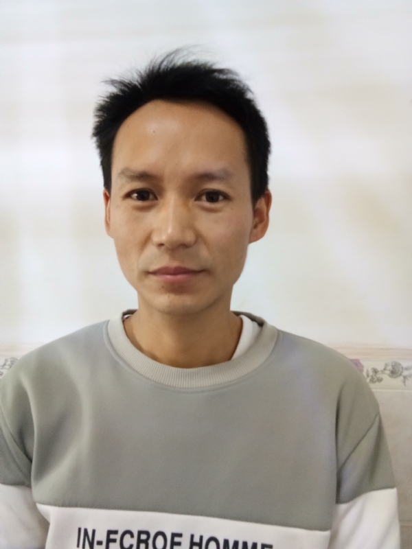 单亲爸爸的第一张照片--呼和浩特相亲服务中心