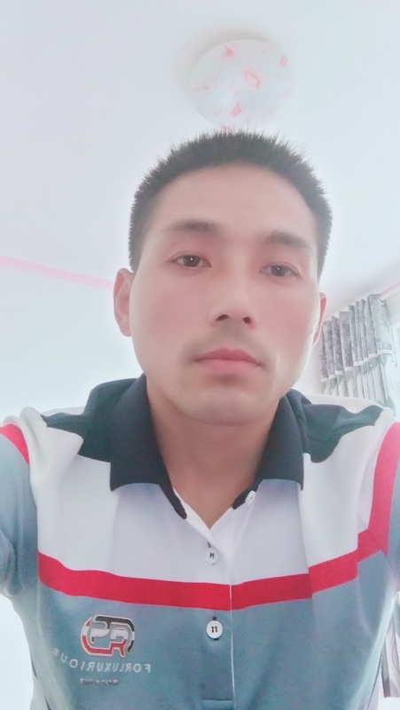 染红尘世的第一张照片--呼和浩特相亲服务中心