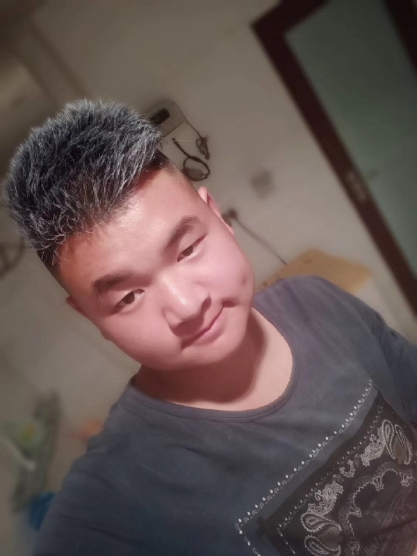 李子木的第一张照片--呼和浩特相亲服务中心