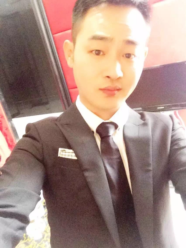 富强的第一张照片--呼和浩特相亲服务中心