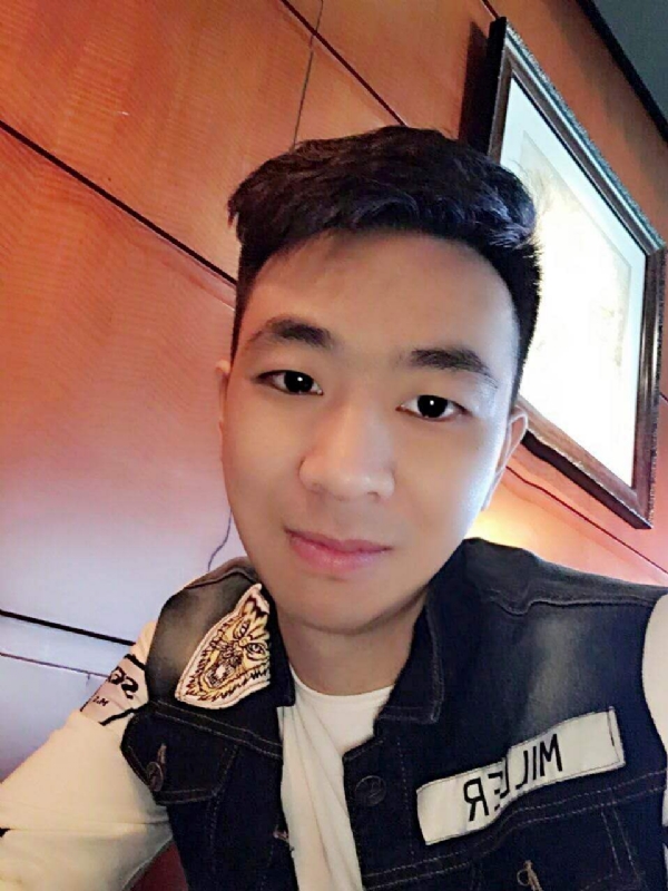 滞后的微笑的第三张照片--呼和浩特相亲服务中心