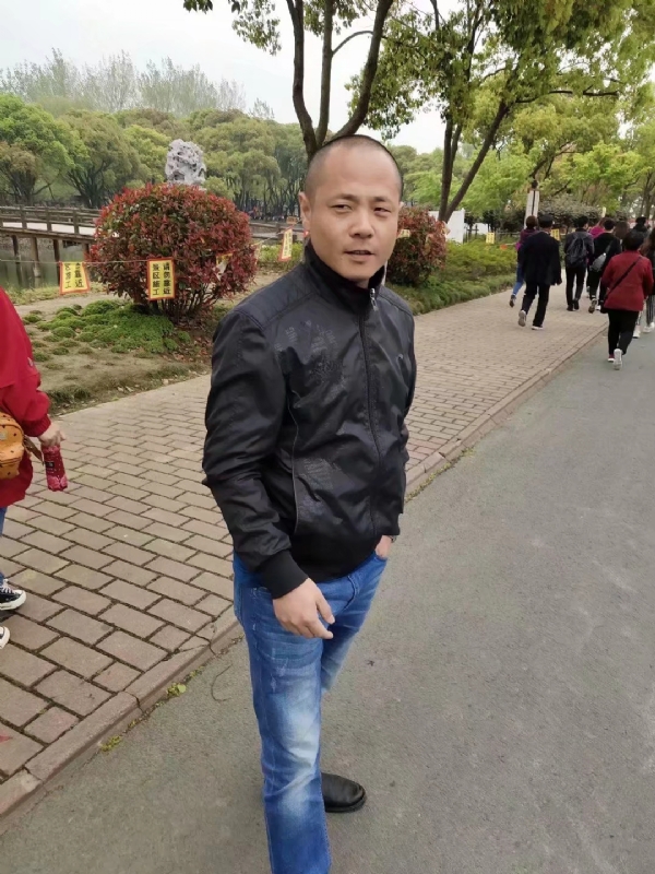 傻子的第一张照片--呼和浩特相亲服务中心