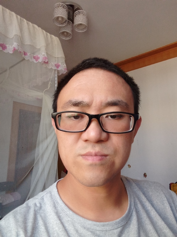 小涨常鸿的第一张照片--呼和浩特相亲服务中心