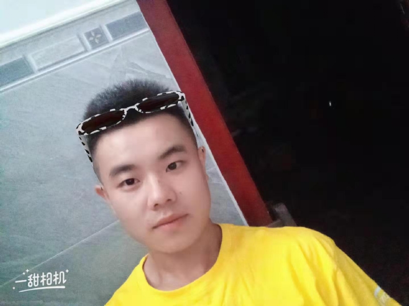 建国90周年的学渣的第一张照片--呼和浩特相亲服务中心