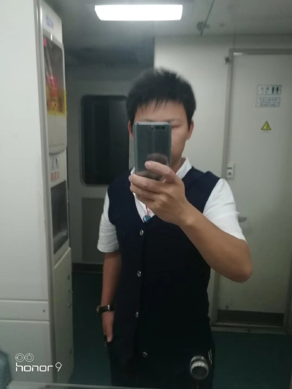 阳光下de幸福的第一张照片--呼和浩特相亲服务中心