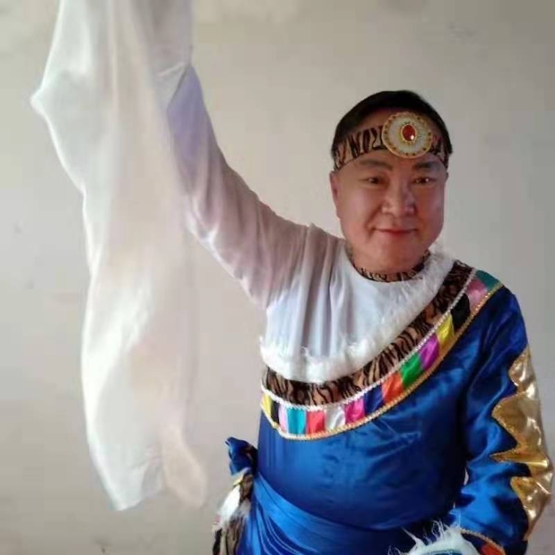 走在冷风中的第一张照片--呼和浩特相亲服务中心