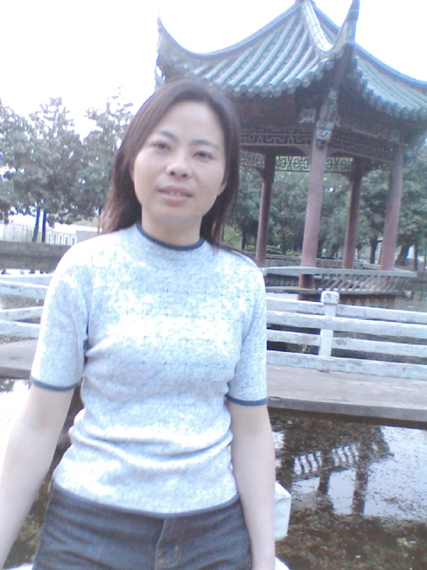 小草的第二张照片--呼和浩特相亲服务中心