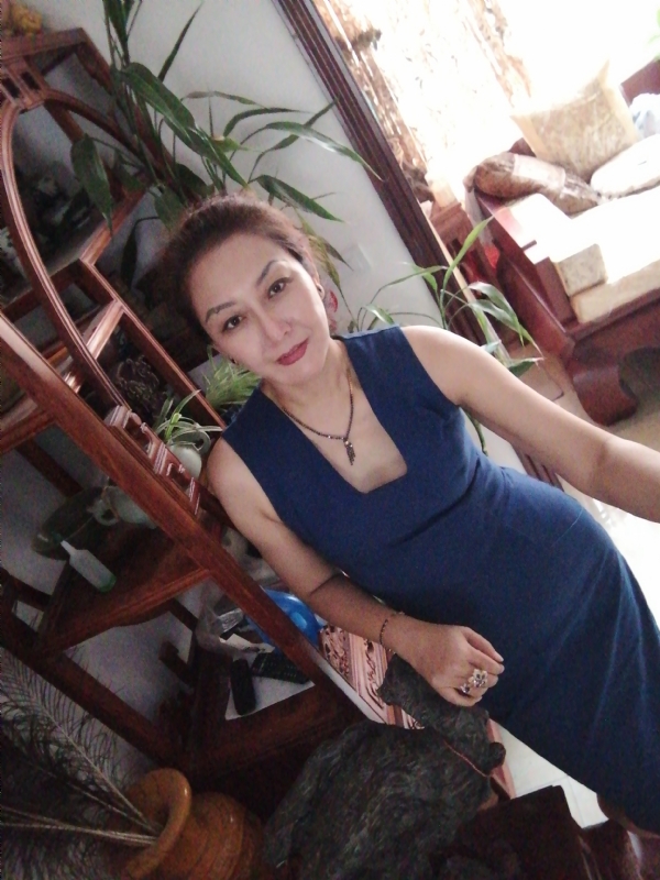 1975珠砂痣的第二张照片--呼和浩特相亲服务中心