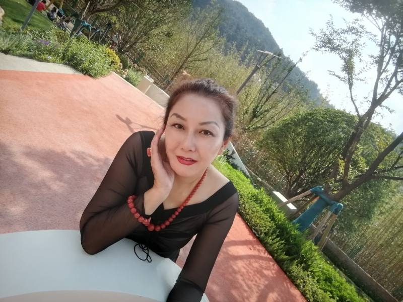 珠砂痣的第二张照片--呼和浩特相亲服务中心