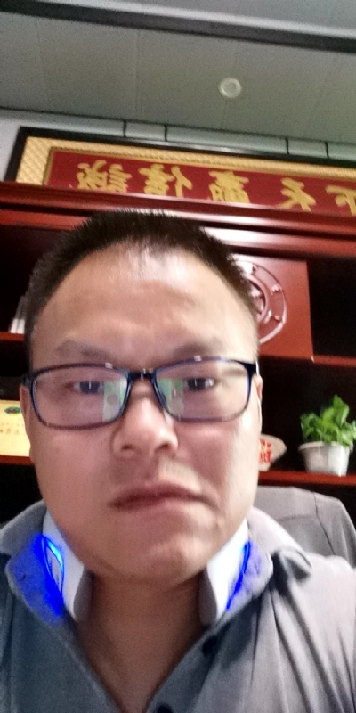 模具工匠的第一张照片--呼和浩特相亲服务中心