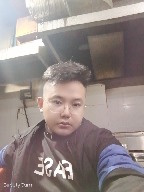 棒哥的第一张照片--呼和浩特相亲服务中心