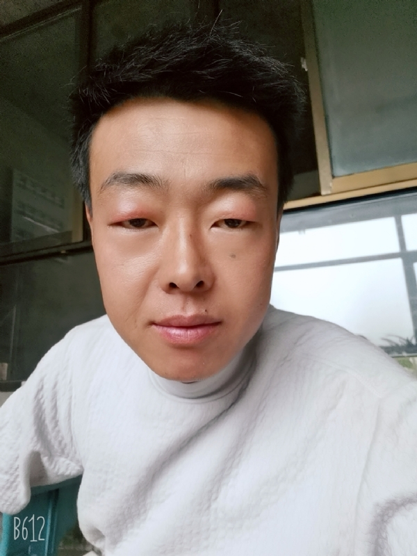 缺爱80后的第一张照片--呼和浩特相亲服务中心