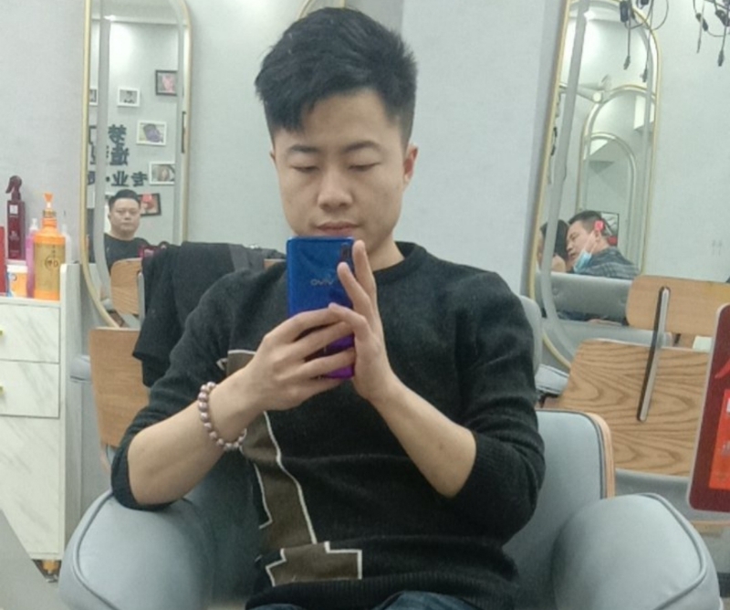 无法自拔的第一张照片--呼和浩特相亲服务中心