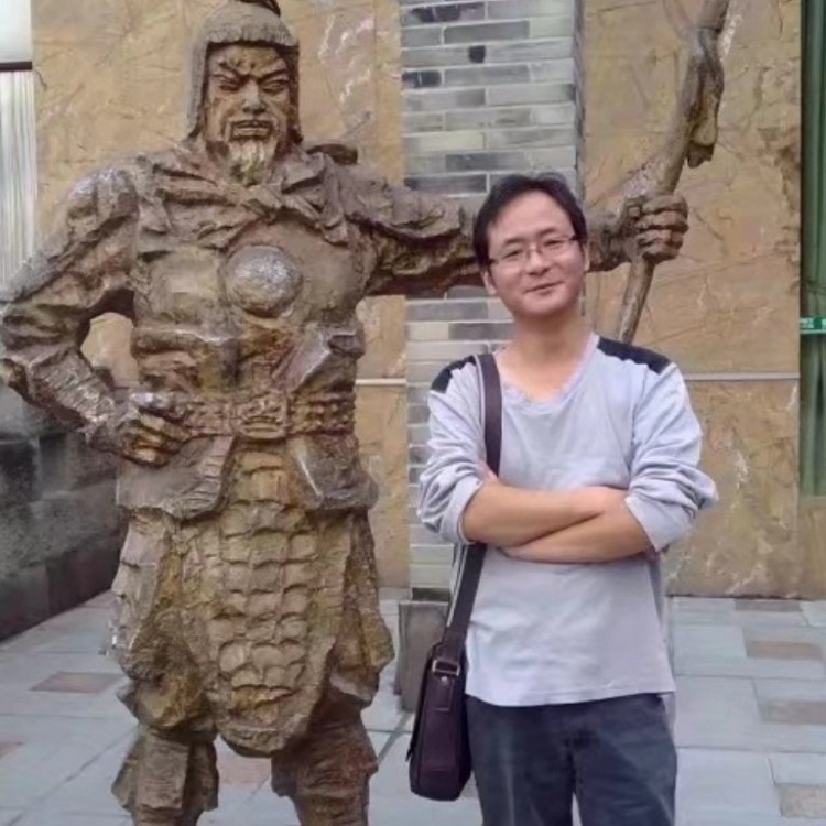 孤狼的第三张照片--呼和浩特相亲服务中心