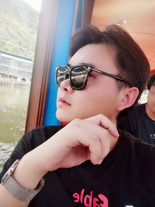 曲生的第三张照片--呼和浩特相亲服务中心