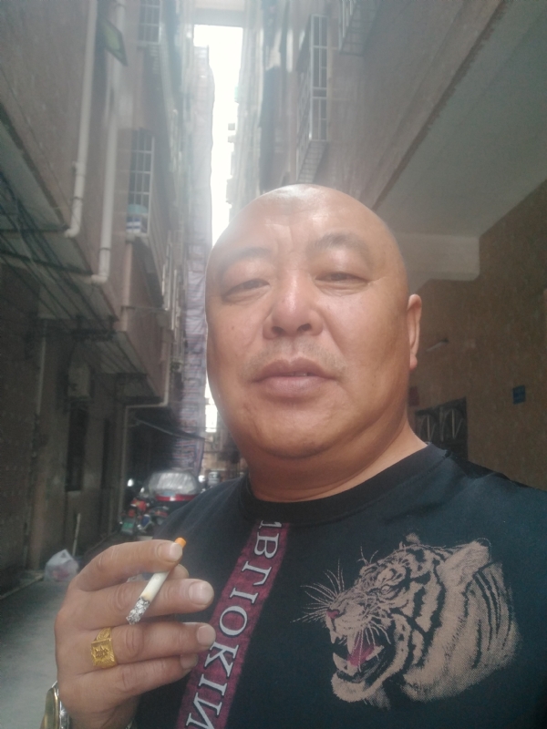 人在TA乡的第一张照片--呼和浩特相亲服务中心