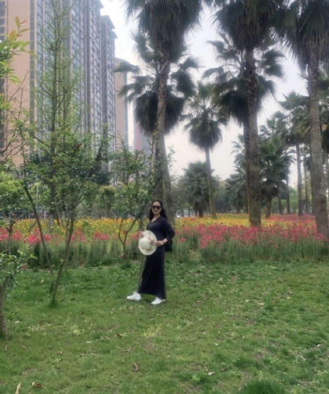 粉墨登场的第一张照片--呼和浩特相亲服务中心