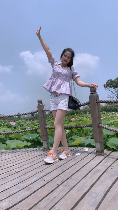 秋水伊人的第三张照片--呼和浩特相亲服务中心