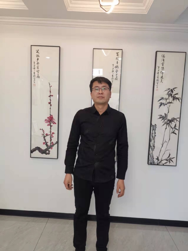 情义比天高的第一张照片--呼和浩特相亲服务中心