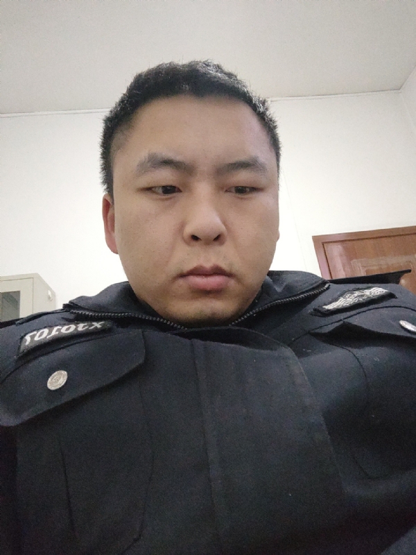 好纠结的第一张照片--呼和浩特相亲服务中心