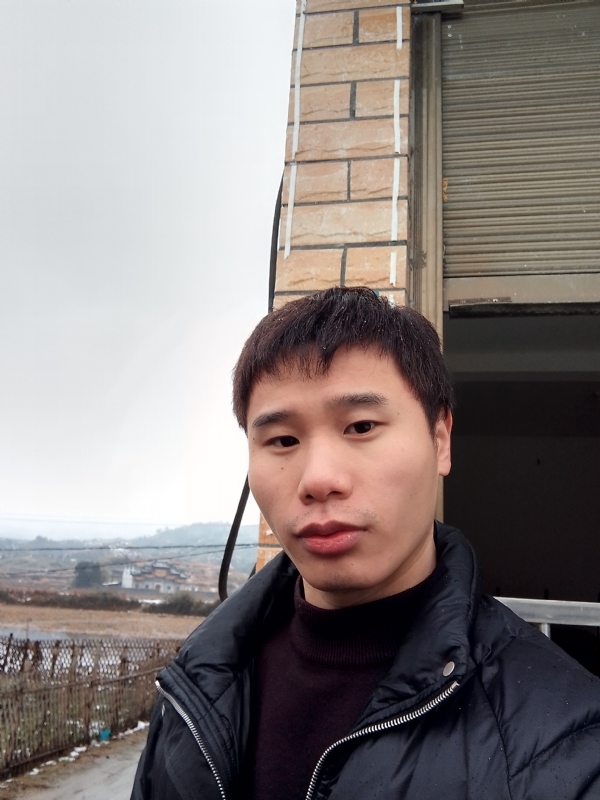 银色的羽翼的第一张照片--呼和浩特相亲服务中心