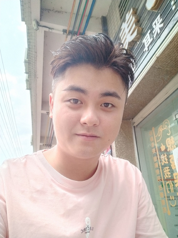 李健诚的第一张照片--呼和浩特相亲服务中心