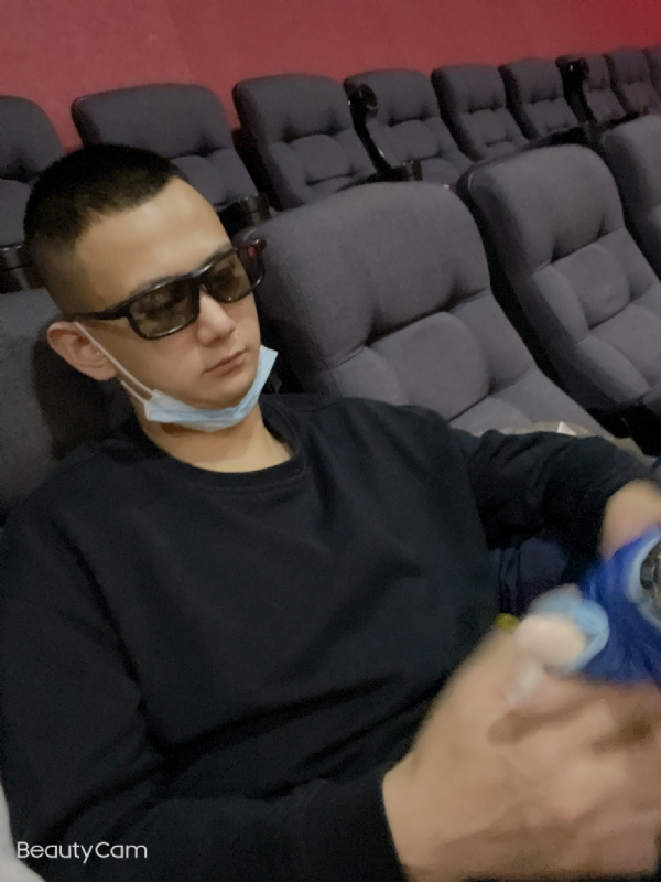 小五的第三张照片--呼和浩特相亲服务中心