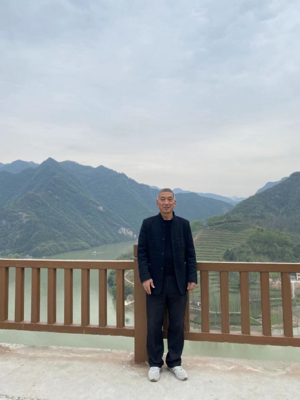 雪芳的第一张照片--呼和浩特相亲服务中心