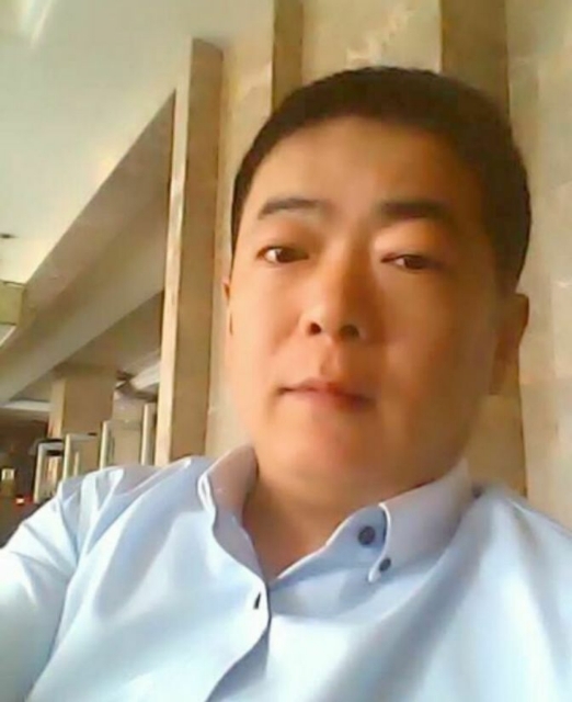 落叶随风的第一张照片--呼和浩特相亲服务中心