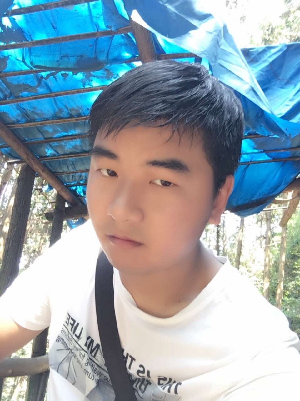 殷勤的王子的第三张照片--呼和浩特相亲服务中心