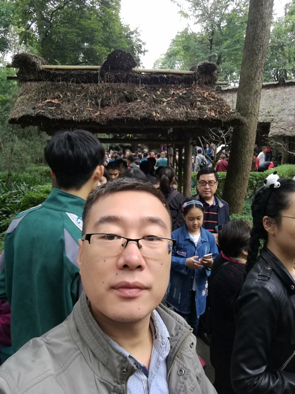 撑起一片天的第一张照片--呼和浩特相亲服务中心